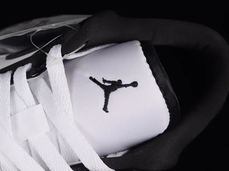 All categories Air Jordan Jordan series basketball shoes Air Jordan 1 Low Air Jordan 1 Low "Concord" AJ1 Joe 1 Concord black and white patent leather low-top basketball shoes DV1309-100